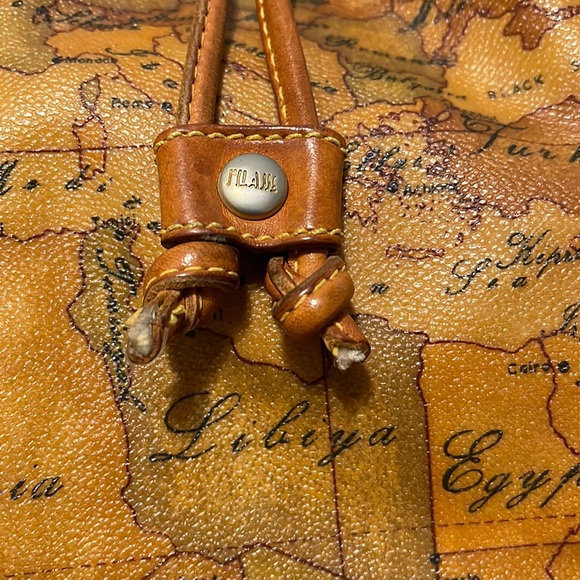 Authentic Alviero Martini World Map Bucket Bag - Picture 9 of 16